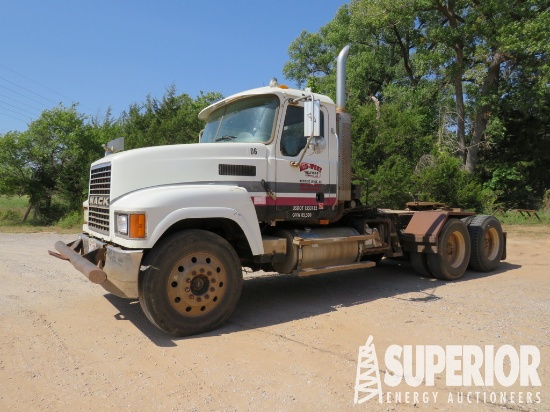 (x) (21-6) 2007 MACK CHN613 T/A Winch/Vacuum Truck