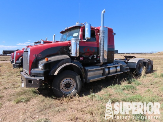 (x) (19-2) 2014 WESTERN STAR 4900 T/A Truck w/Slee