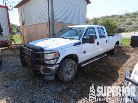 (x) (23-2) 2011 FORD F-250 Crew Cab 4-WD Pickup, V