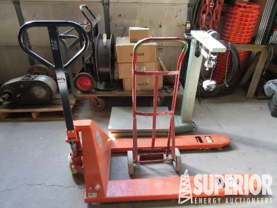 (20-479) CENTRAL HYDRAULICS 2-3/4-Ton Pallet Jack,