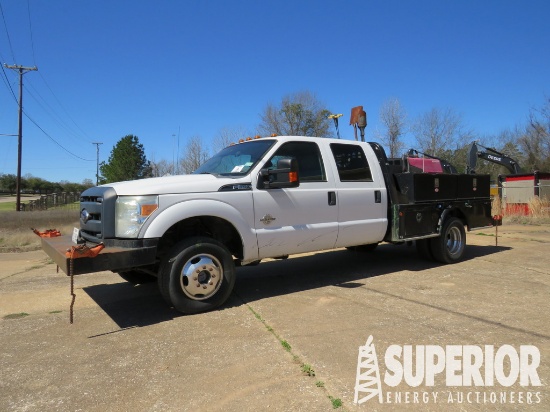 2015 FORD F350 4WD Crew Cab Dually Service Truck