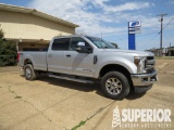 2018 FORD F250 XLT 4WD Crew Cab Pickup