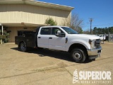 2019 FORD F350 4WD Crew Cab Pickup