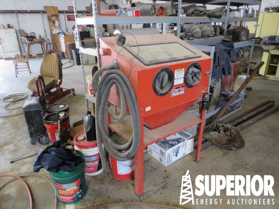 CLARKE SB9007 Abrasive Blast Cabinet