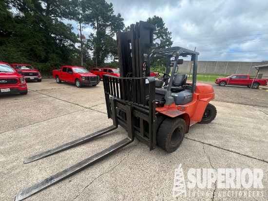TOYOTA 7FDU70 Forklift w/ROPS