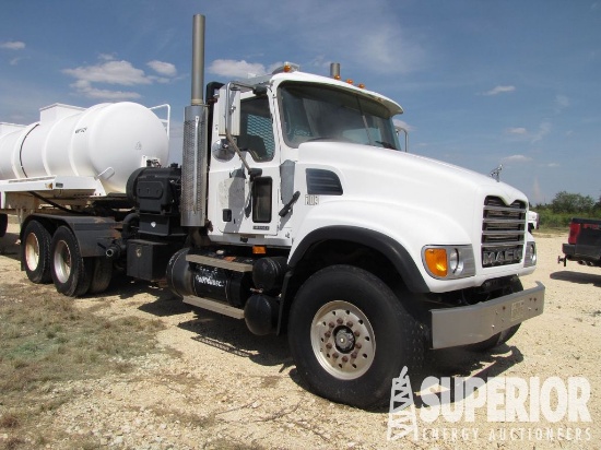2004 MACK CV713 T/A Kill Truck