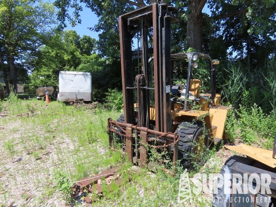 CAT V60 13,920# Forklift