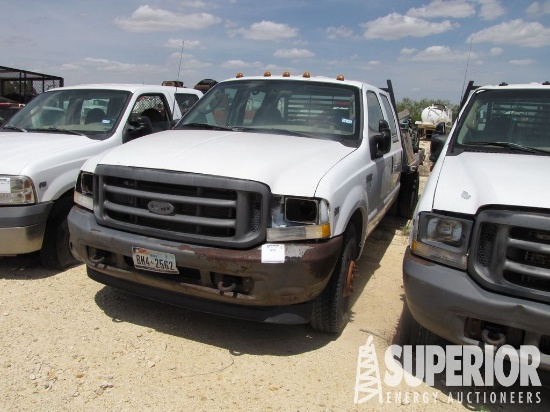 2002 FORD F-350 Crew-Cab Flatbed Truck