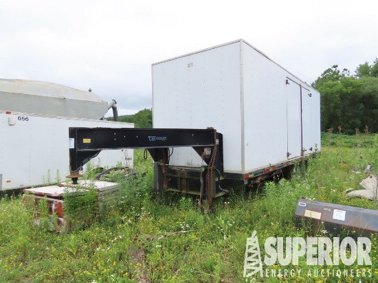 1997 CM T/A 24'L GN Enclosed Trailer