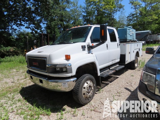 2006 GMC C5500 4WD Crew Cab Service Truck