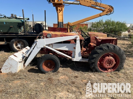 INTERNATIONAL 165 Farm Tractor