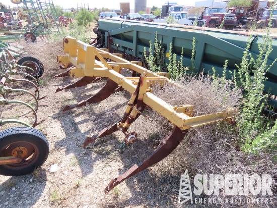 11-Shank Pull Type Chisel Plow