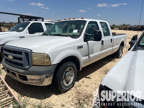 2006 FORD F-250XL Crew Cab Pickup