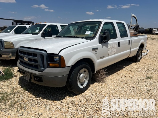 2006 FORD F-250XL Crew Cab Pickup