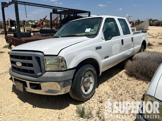 2006 FORD F-250XL Crew Cab Pickup