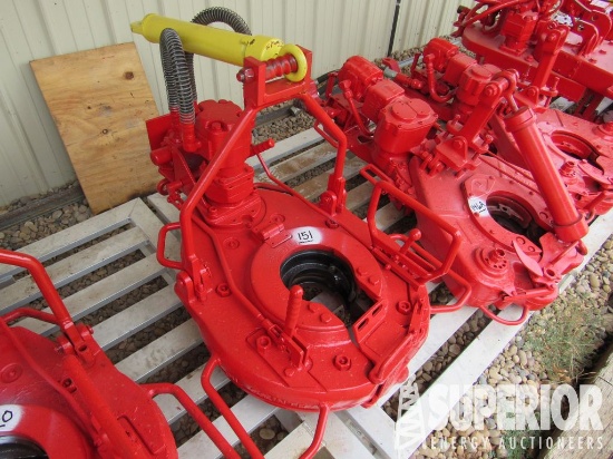 OIL COUNTRY 45000 Gear Drive Hyd Tubing Tongs