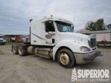 2005 FREIGHTLINER Columbia T/A Vac Truck w/60" Sleeper Cab