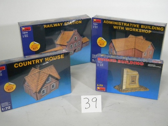 Old - New in Box Mini Art 1:72 Model Building Kits