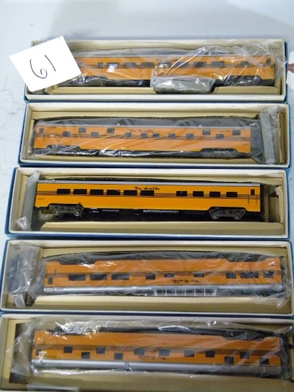 (5) Old - New in Box Balboario Grande Ho Train Car #'s 571, 572, (2) 573, 5