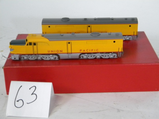 New Alco Pa Union Pacific HO Engine & Car Set