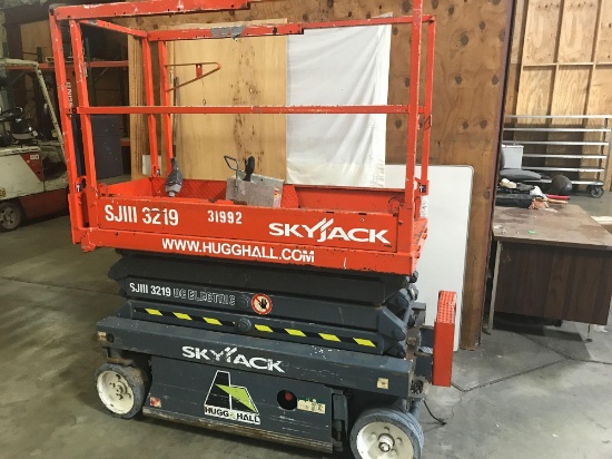 Skyjack 3219 electric scissor lift