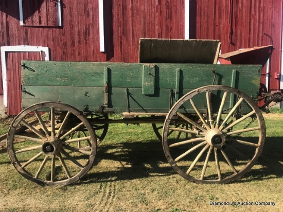 Wooden wheel grain wagon