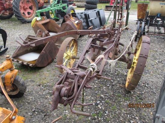 John Deere 583 2bottom Trip Plow