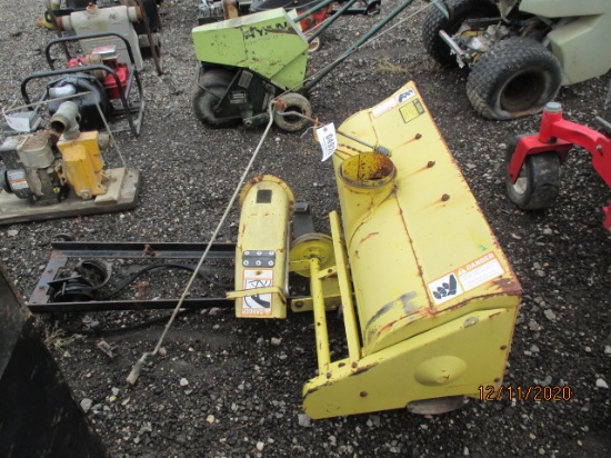 JOHN DEERE SNOW BLOWER