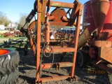GEHL BALE HANDLER