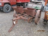 IRON AGE 2X POTATO PLANTER