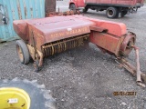 NEW HOLLAND 268 SQUARE BALER
