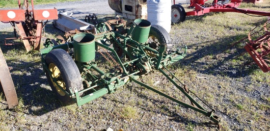 JD 290 2x Corn Planter