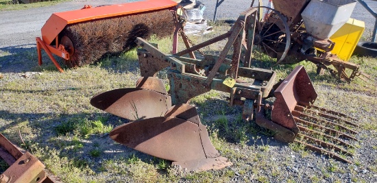 JD 2x 3pt Plow