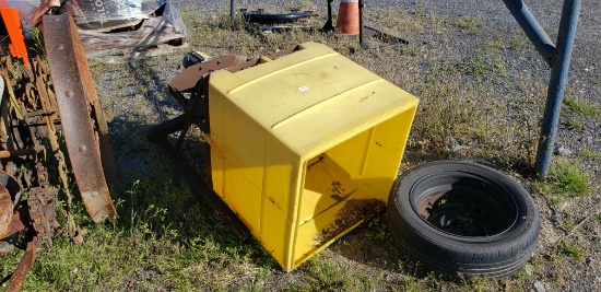 Tailgate Salt Spreader