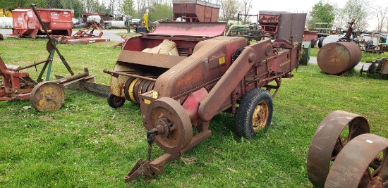 NH 67 Square Baler