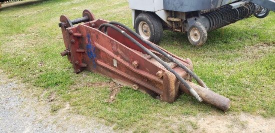 R Equip Corp Rock Hammer