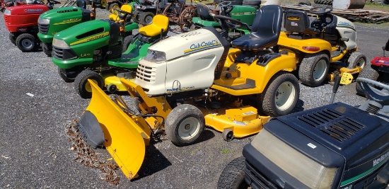 CC GT 3100 Riding Mower w\blade & tire chains