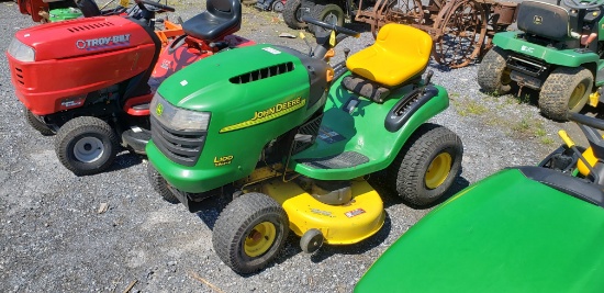 JD L100 5 speed Riding Mower