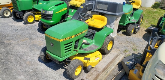 JD STX38 Riding Mower w/bagger