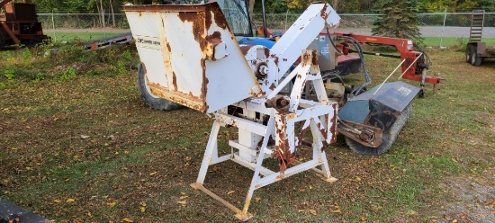 CMC Chipmore 3pt. Wood Chipper
