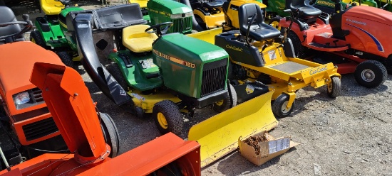 JD 160 Riding Mower w/snowbladw, bagger & tire chains (RUNS)(DEALER TRADE IN)