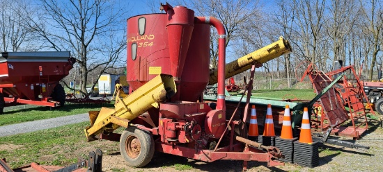 New Holland 354 Grinder Mixer