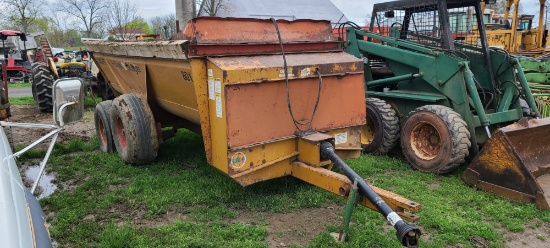 Knight 8014 Tandem Axle Manure Spreader