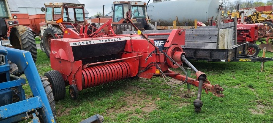 Massey Ferguson 124 Square Baler