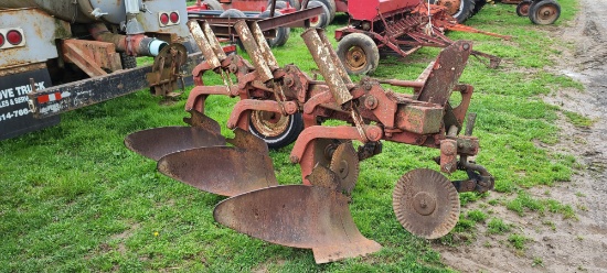 International 450 3x Plow