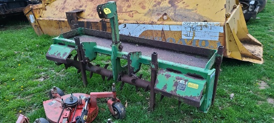 John Deere 7' 3pt. Areator