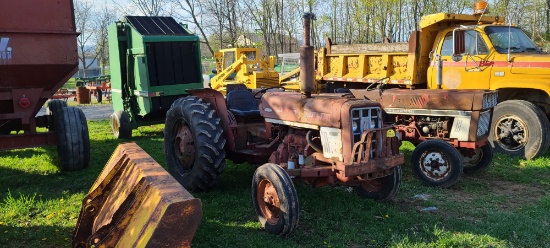 International 454 Diesel Tractor (RUNS)