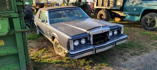83 Continenial Car (AS IS)