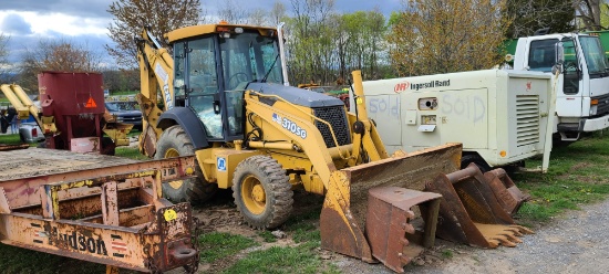 JD 310SG Backhoe w/3-extra buckets (RUNS