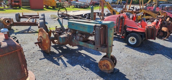 John Deere B Tractor (SALVAGE)